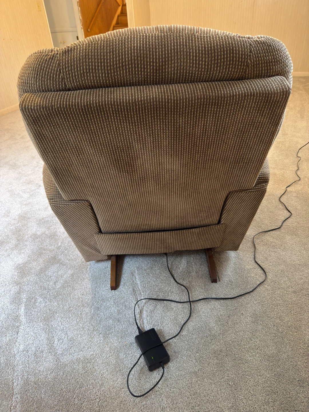La-Z-Boy Recliner - Brown Striped Fabric - photo 2