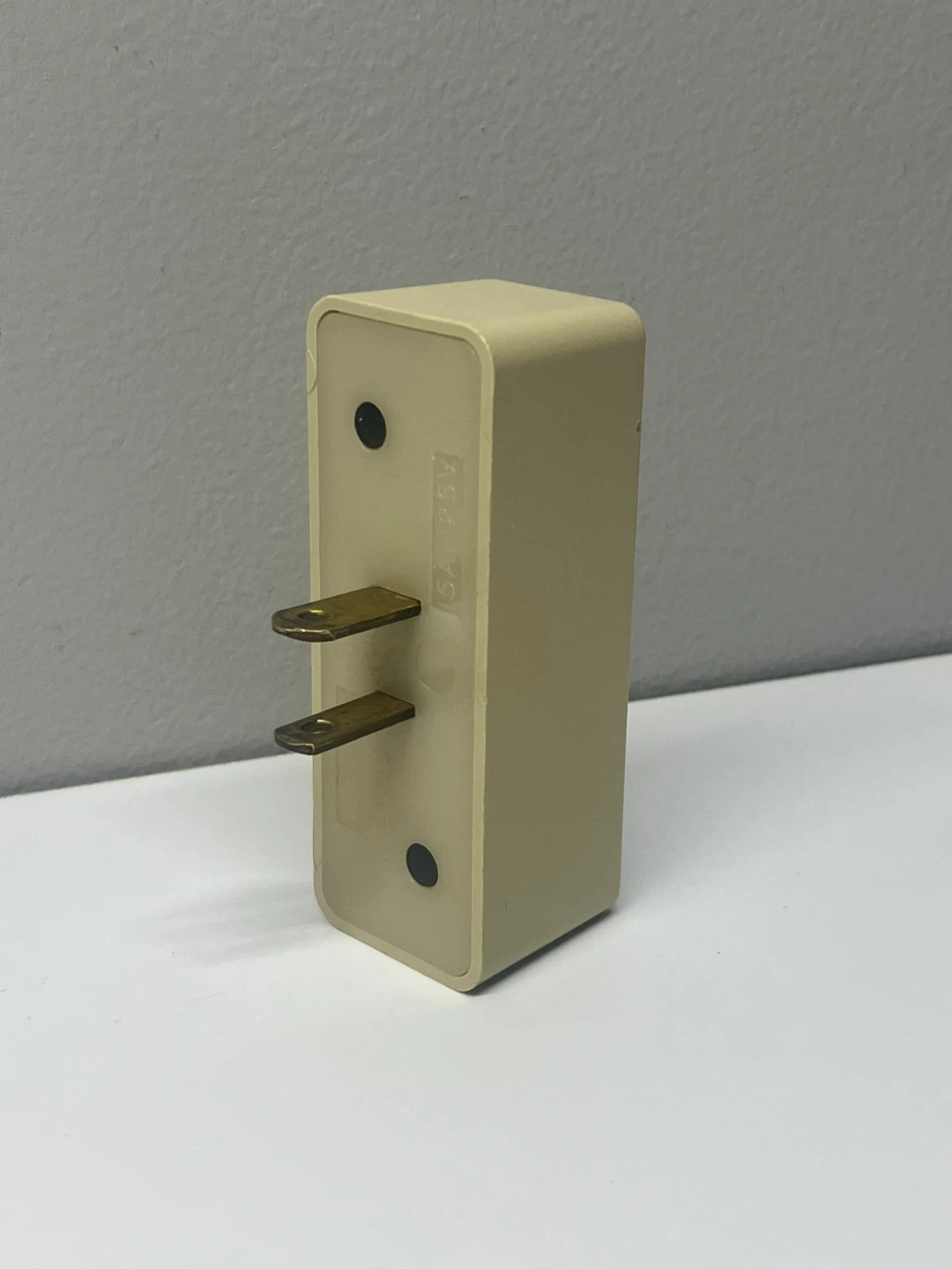 Vintage Leviton Triple Outlet AC Adapter - Works Great - photo 3