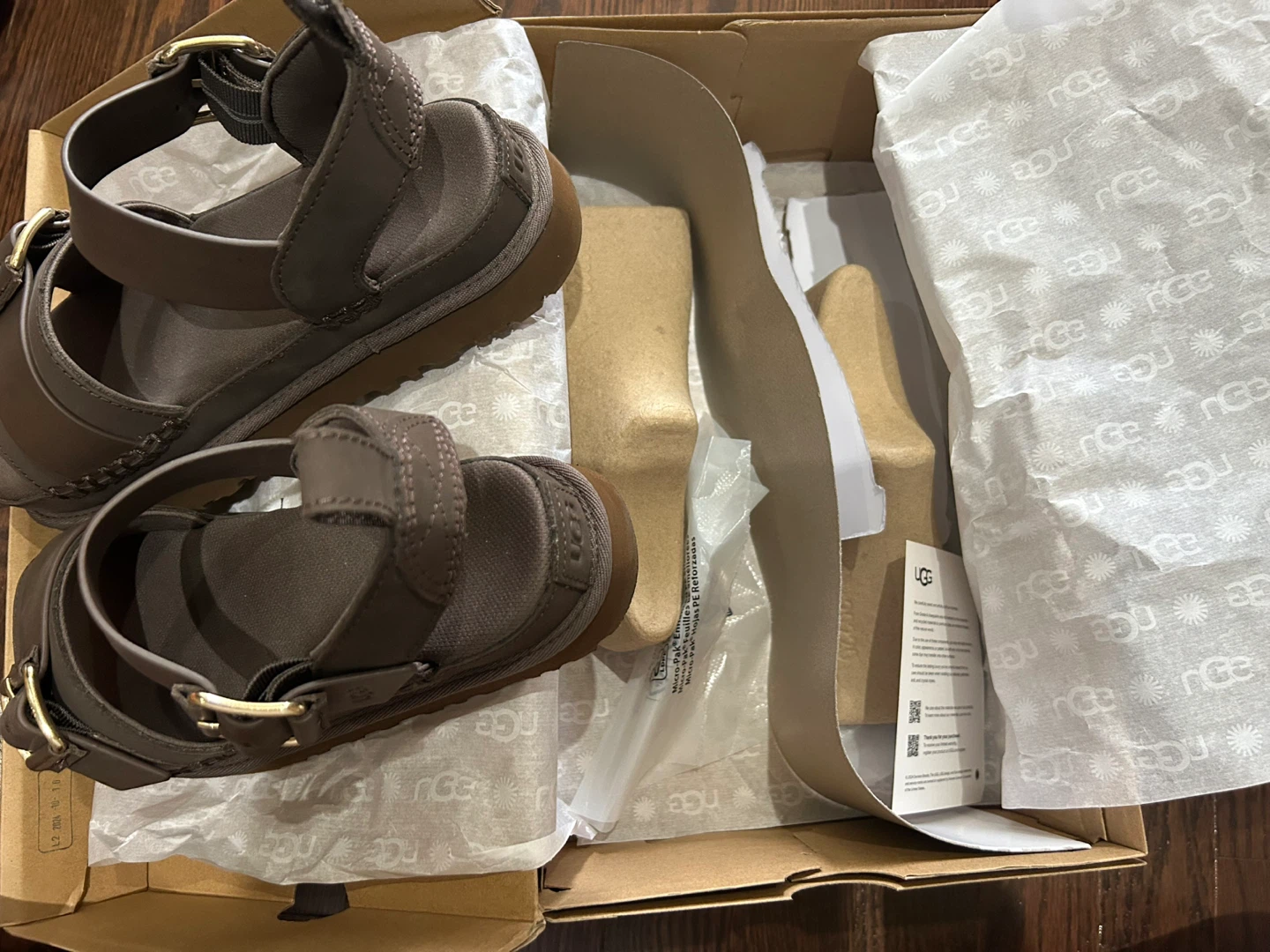 UGG Goldenstar Villa Brown Sandals - photo 5
