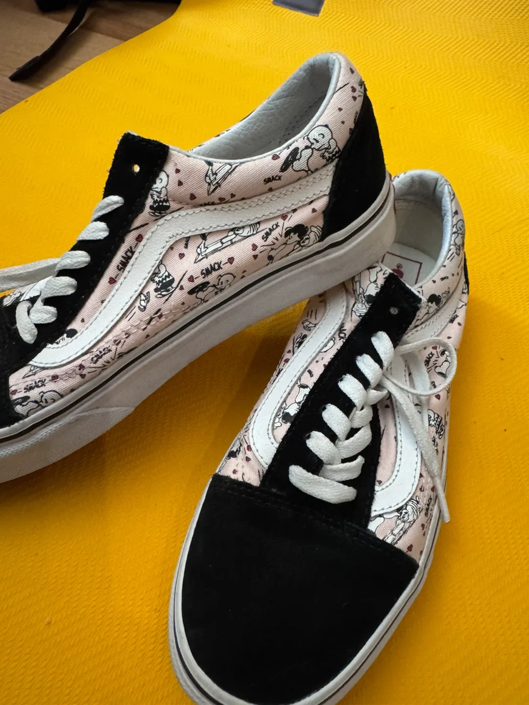 Vans Old Skool Peanuts Snoopy Shoes - photo 2