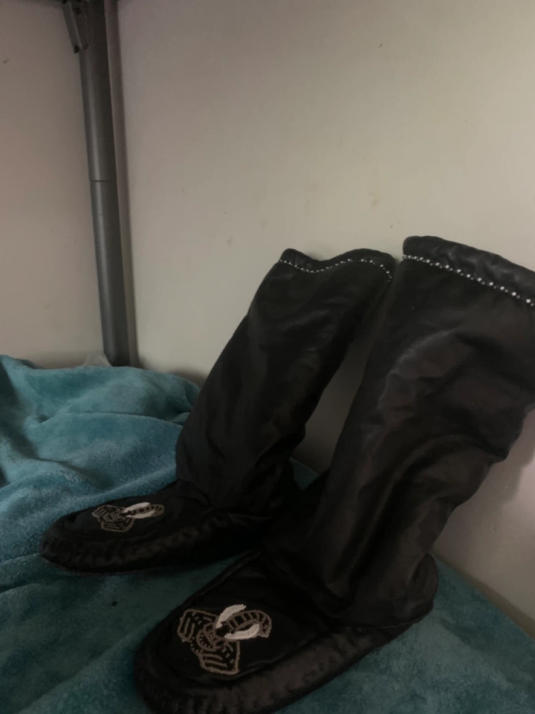 Handmade Black Beaded Moccasin Boots - photo 2