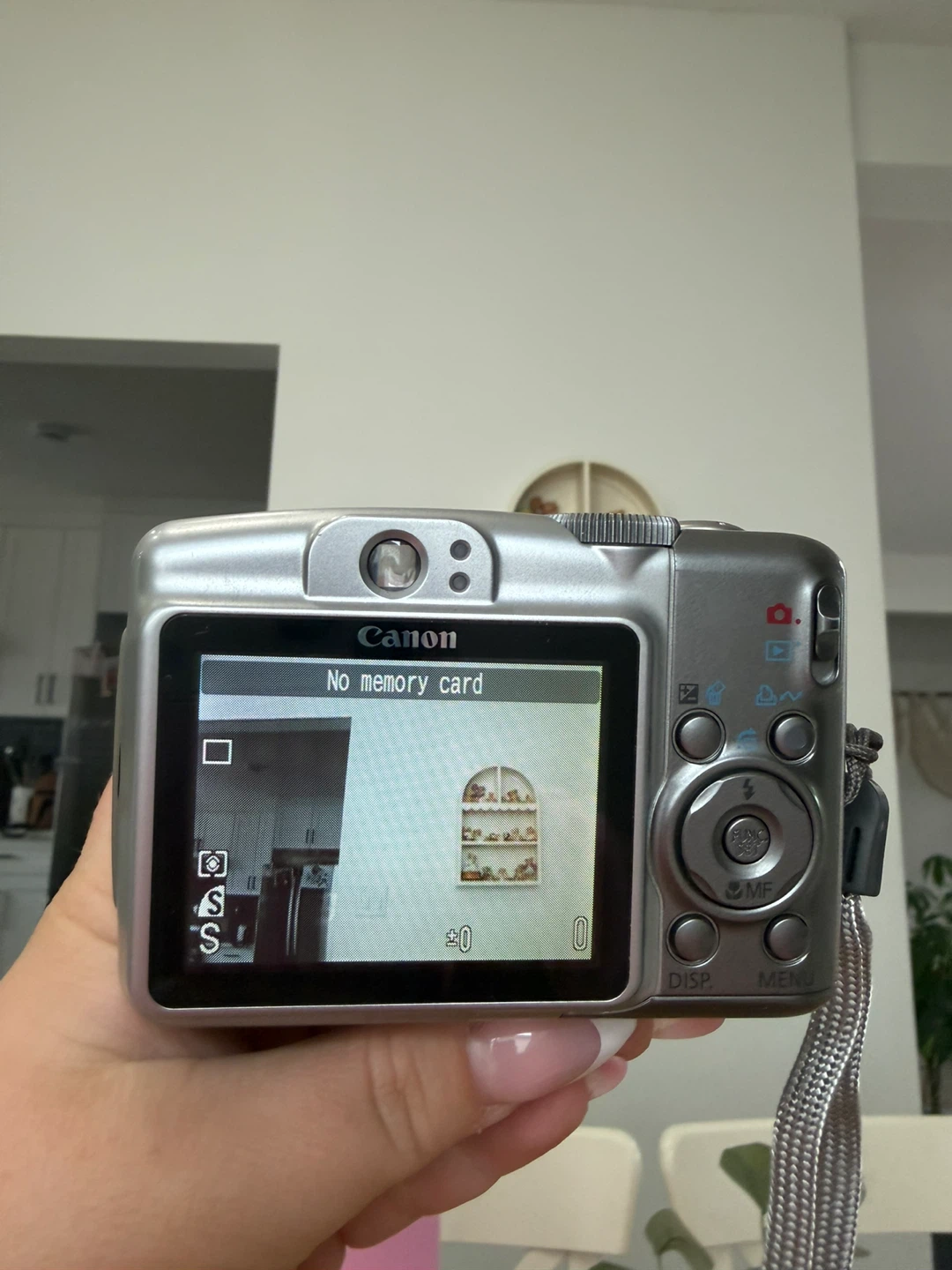 Canon PowerShot A720 IS digital camera - photo 4