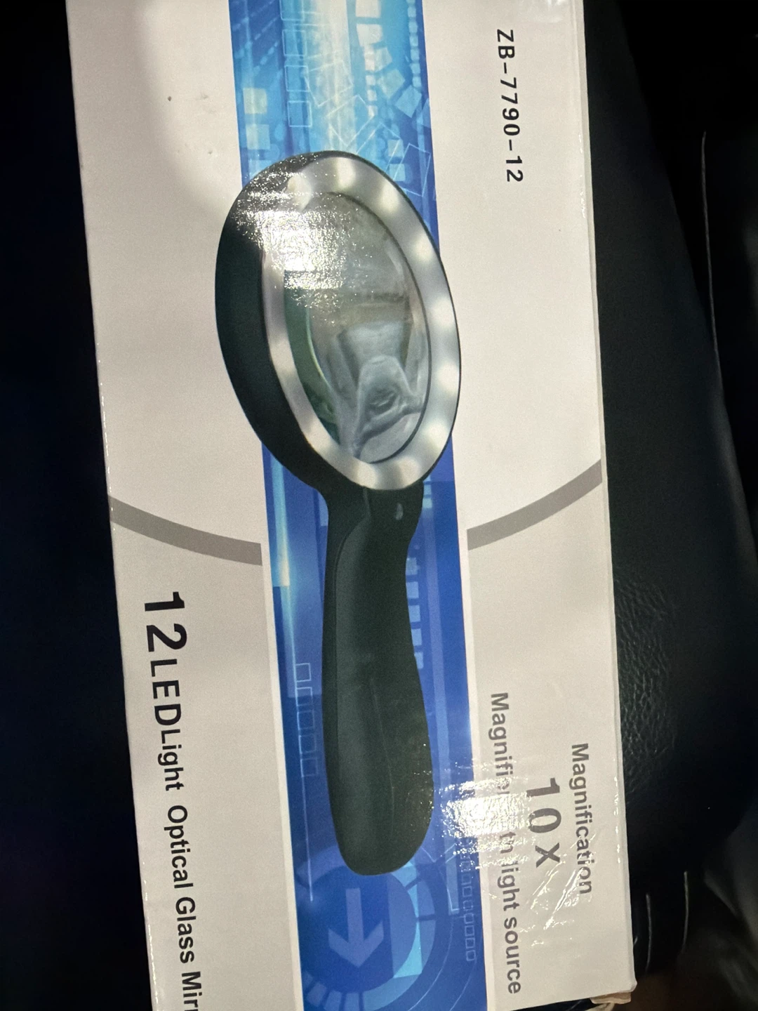 Magnifier with 12 LED Lights