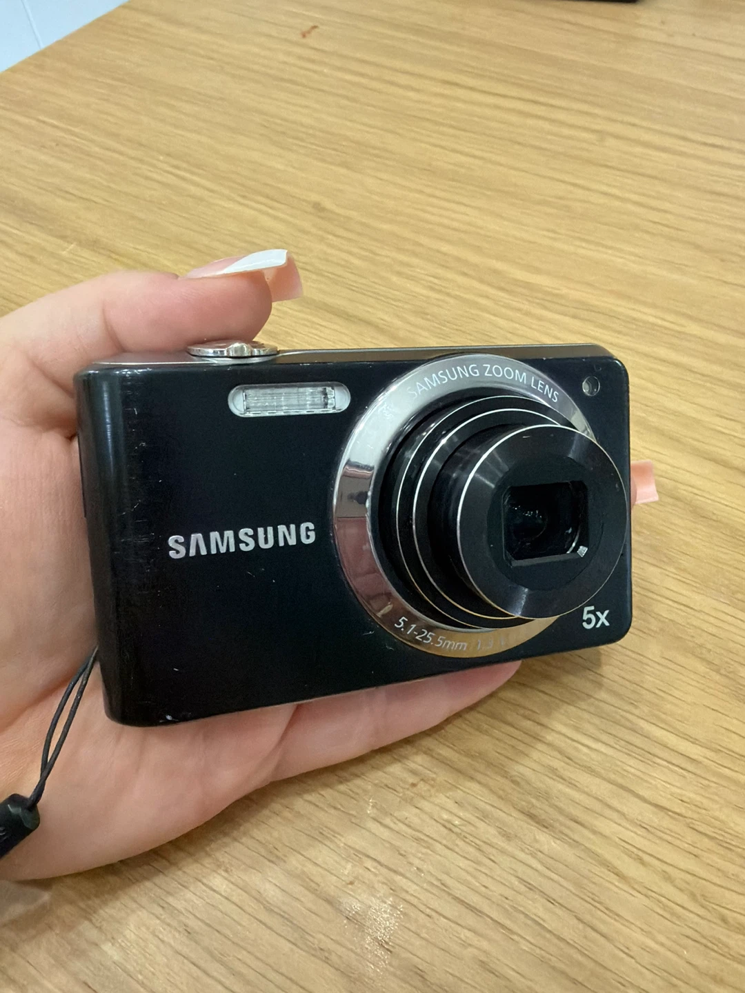 Samsung PL81 digital camera