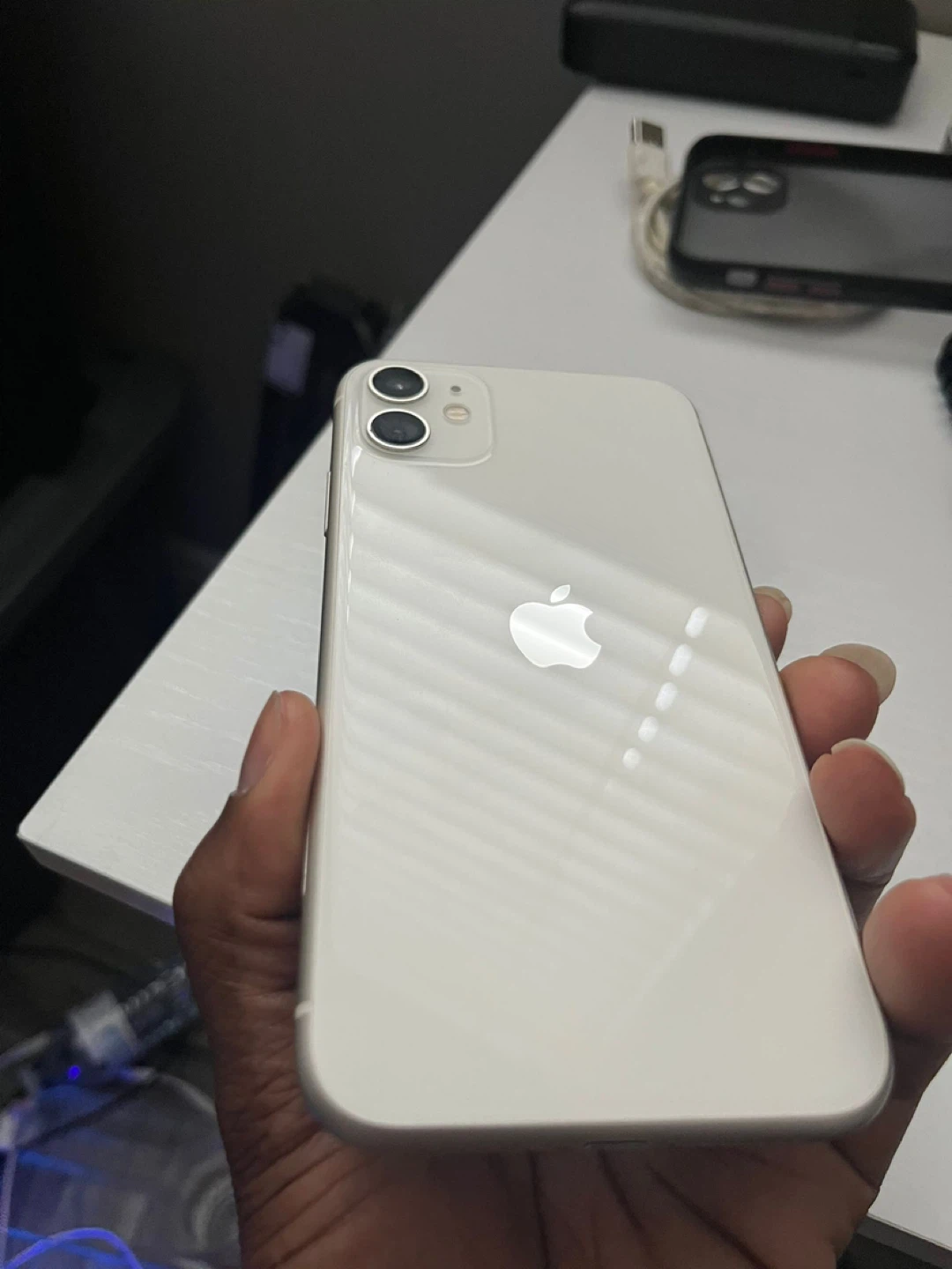 iPhone 11 - White - photo 4