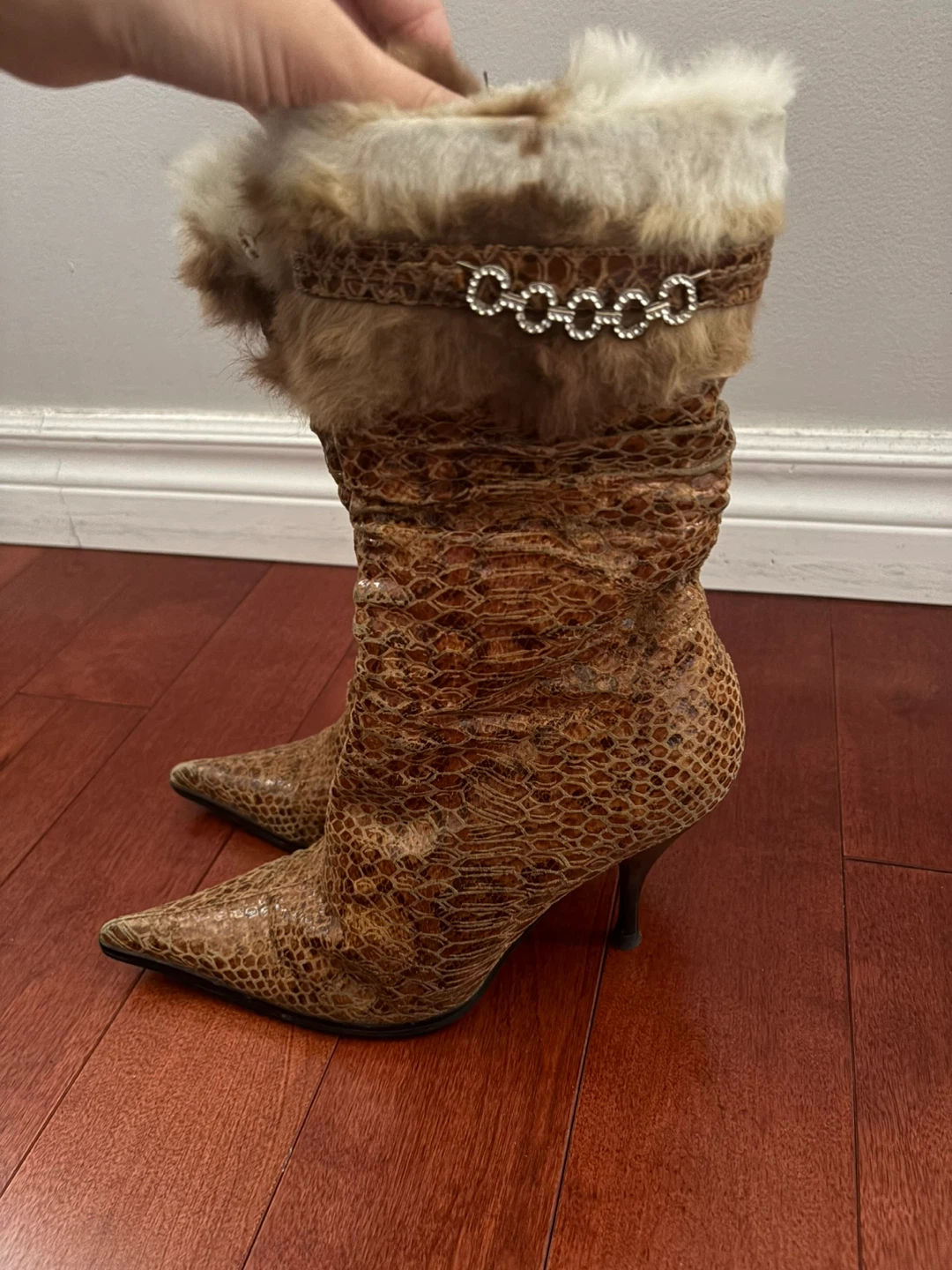 Halen Dougles Fur Lined Boots