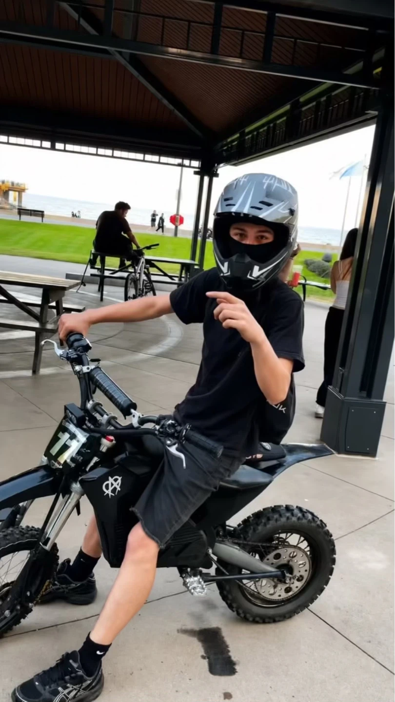 Black Electric Dirt Bike 76v - photo 3