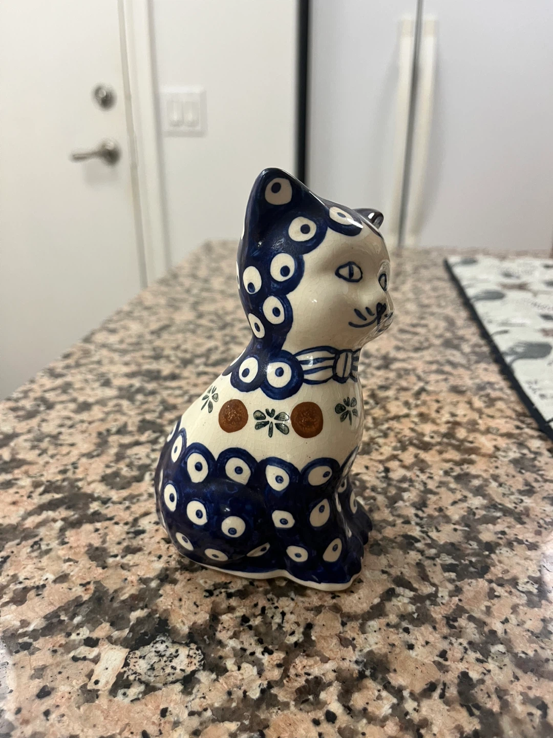 Ceramic Cat Figurine - photo 2