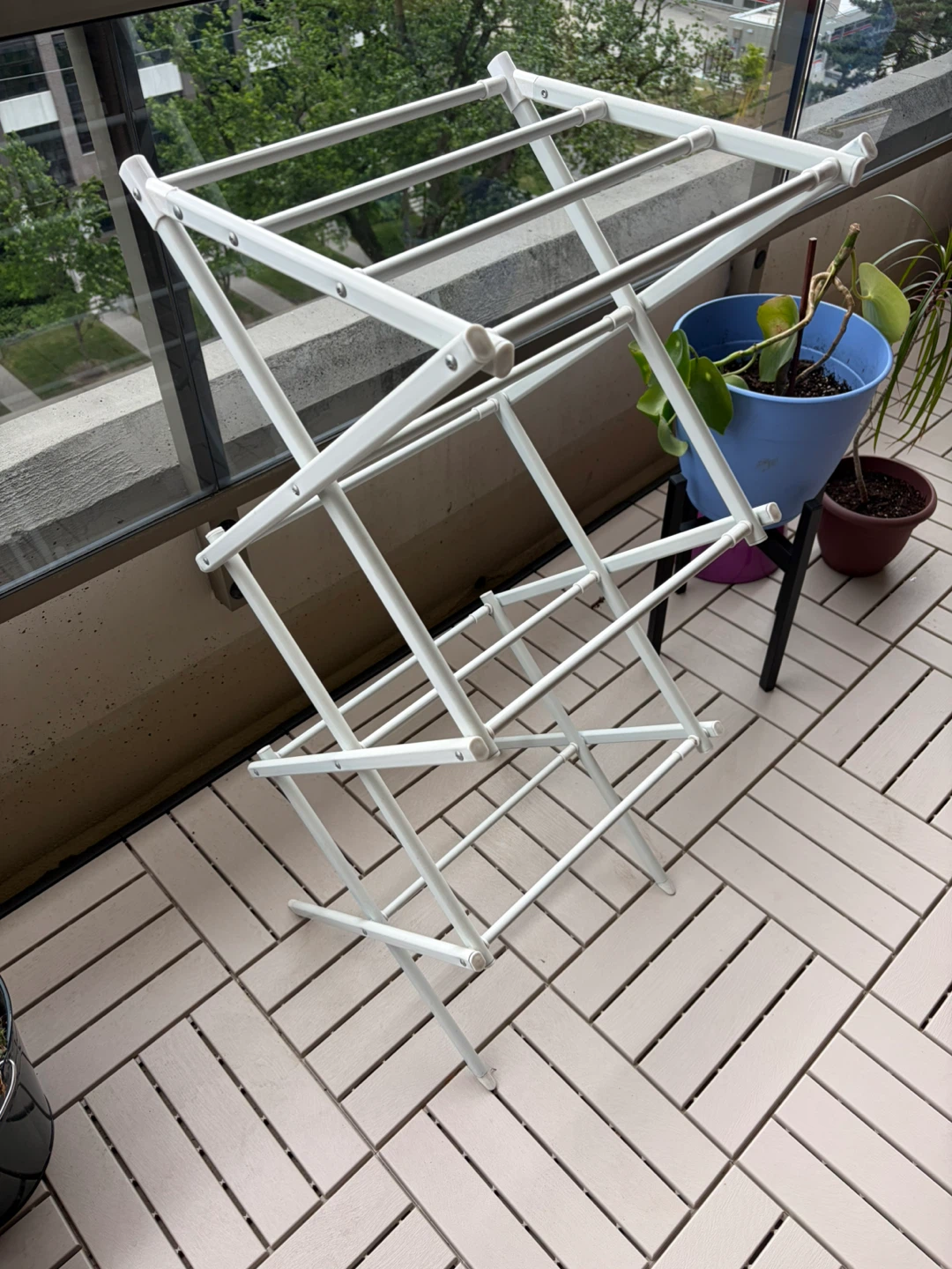 Small Clothes Drying Rack - photo 2