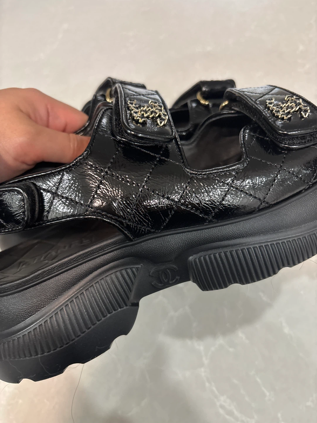 Chanel Black Quilted Patent Leather Sandals - photo 2