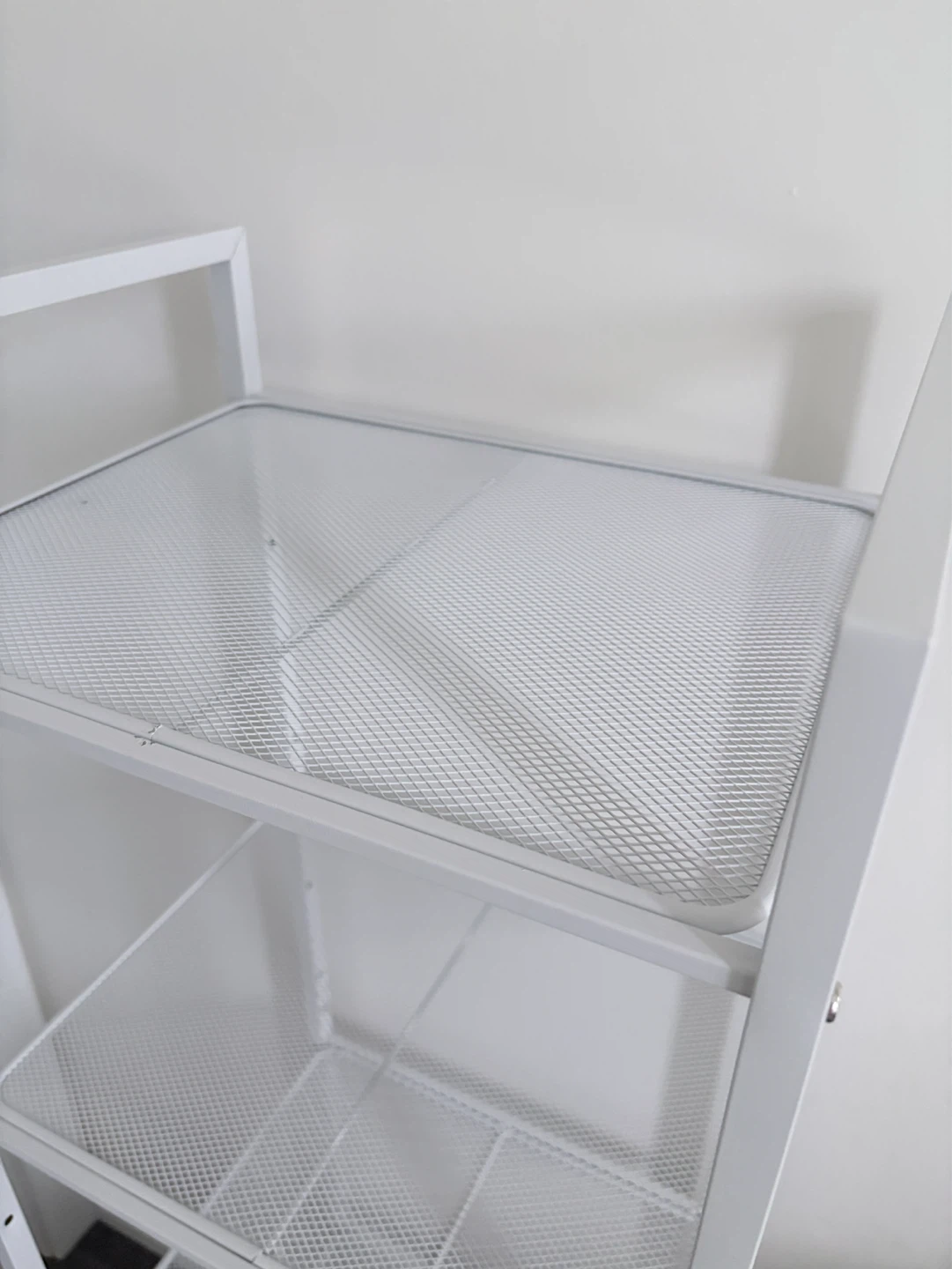 White shelf - photo 2