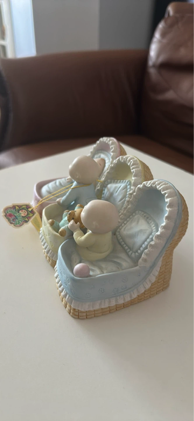 Precious Moments Triplets Figurine - photo 4