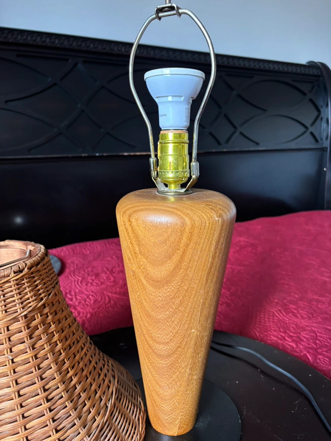 Wicker and Wood Table Lamp - photo 2