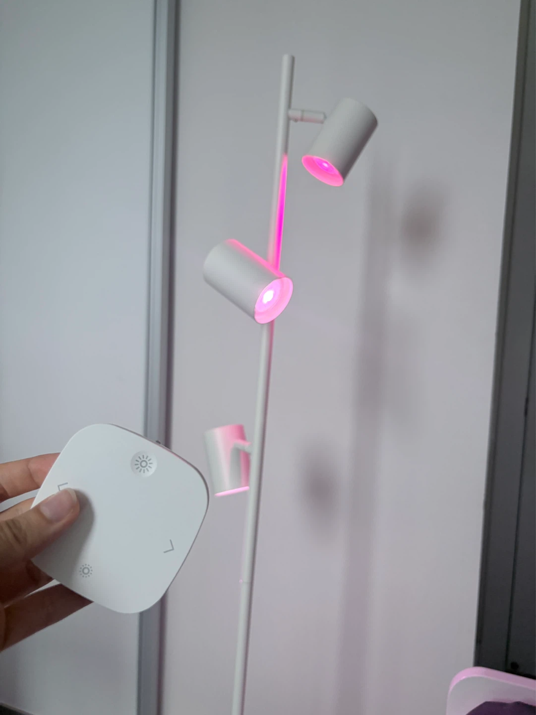 White Floor Lamp with 3 Spotlights - photo 4