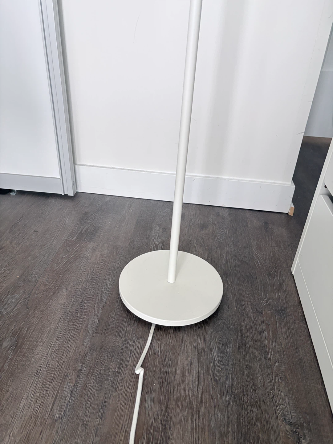 White Floor Lamp with 3 Spotlights - photo 3