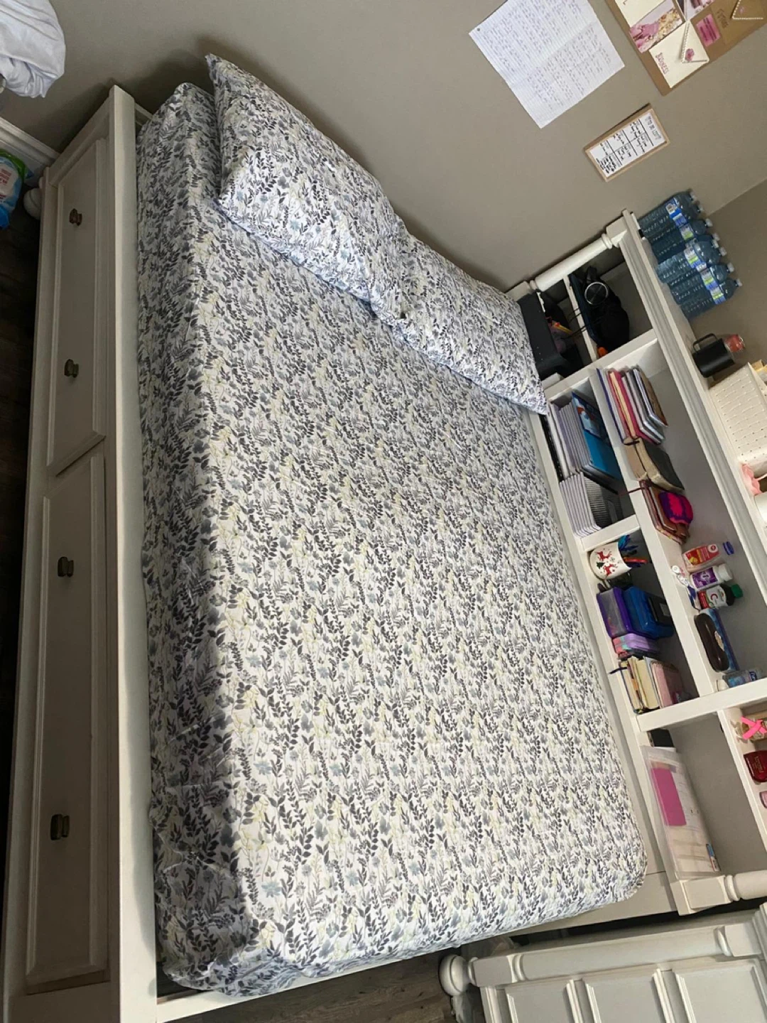 White Twin Daybed FRAME  with Drawers