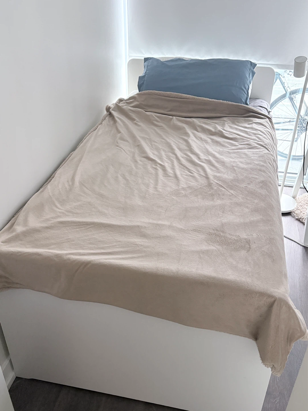 White single bed with storage - photo 4