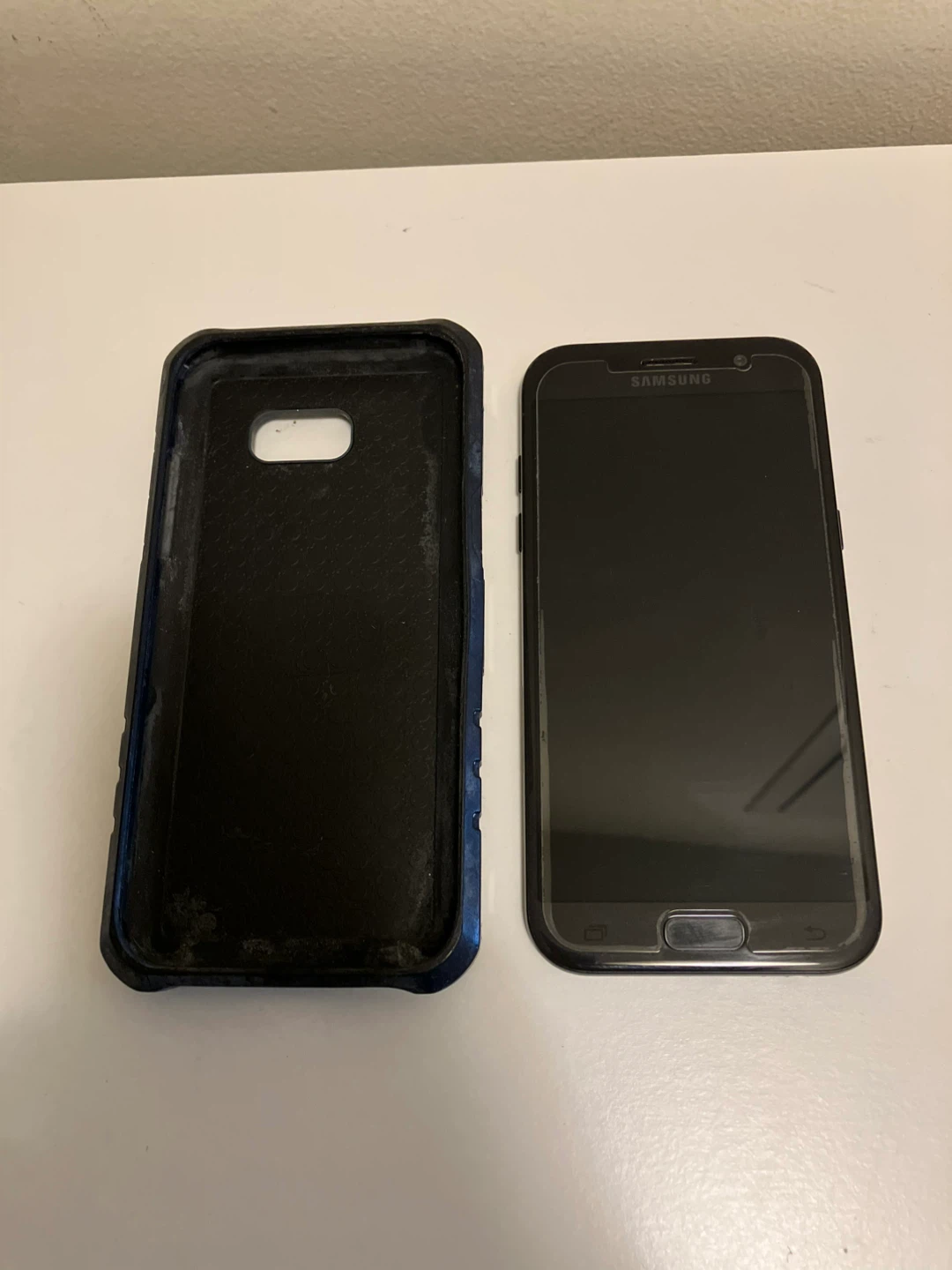 Samsung Galaxy A5 Smartphone with Protective Case - photo 2