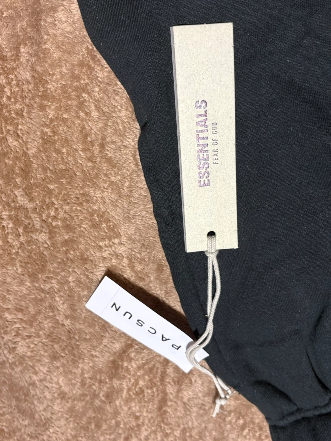 Essentials Fear of God Black Shorts - photo 2