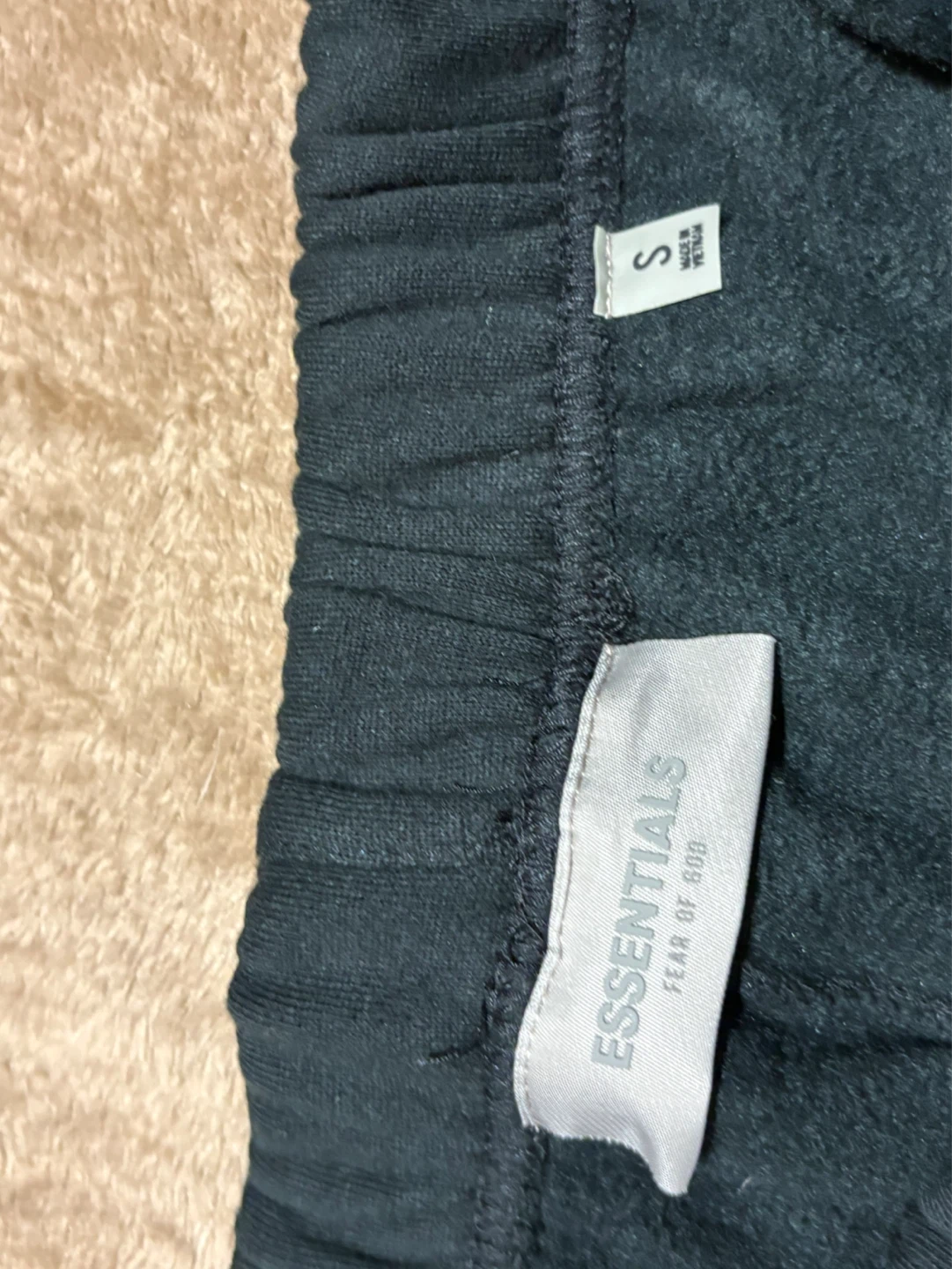 Essentials Fear of God Black Shorts
