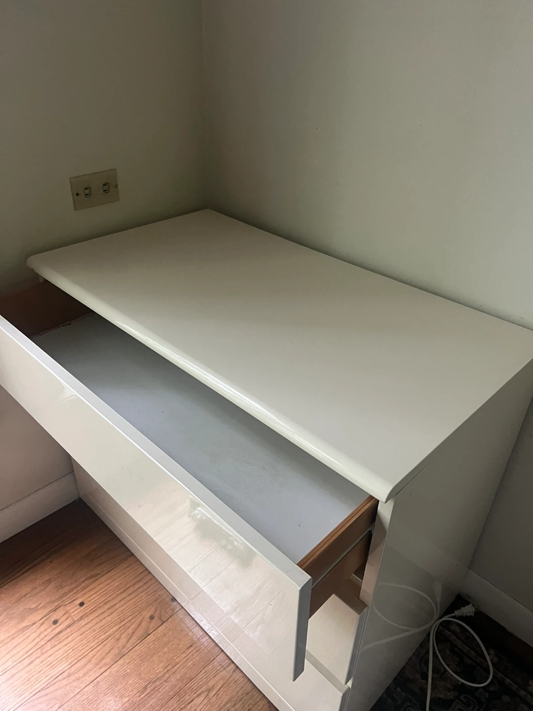 White 3-Drawer Dresser - photo 4