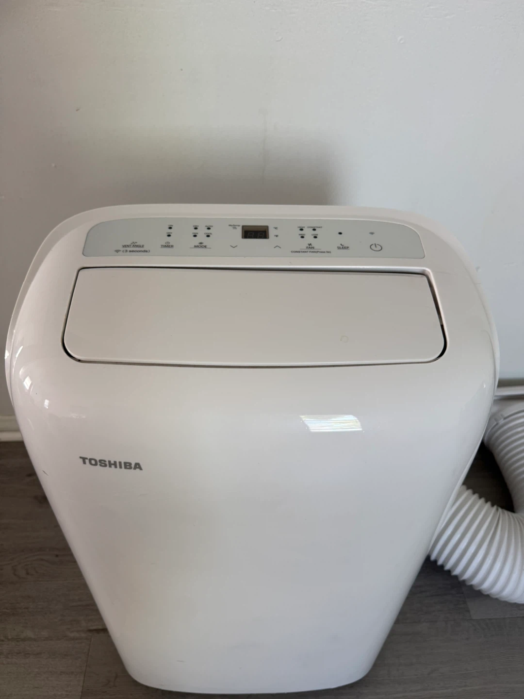 Toshiba Portable Air Conditioner - photo 2