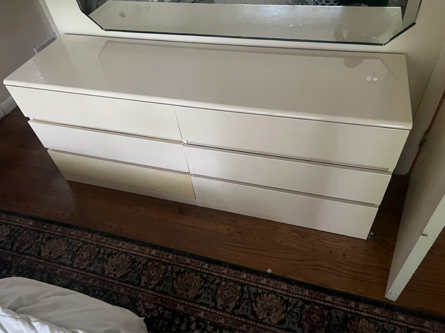 Cream 6-Drawer Dresser