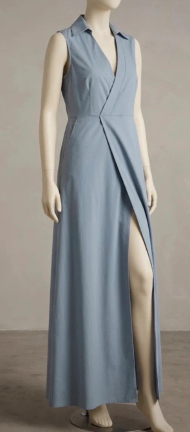 Sleeveless Blue Maxi Dress with Slit ⚽️
