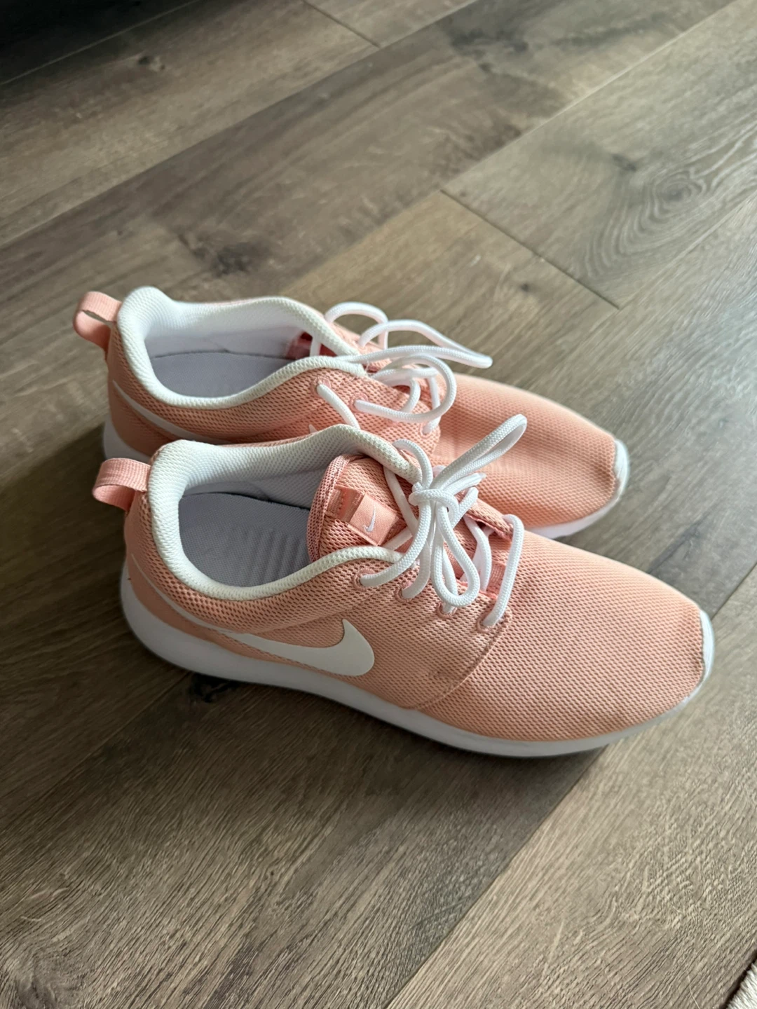 Nike Roshe Run Women's Shoes 7.5