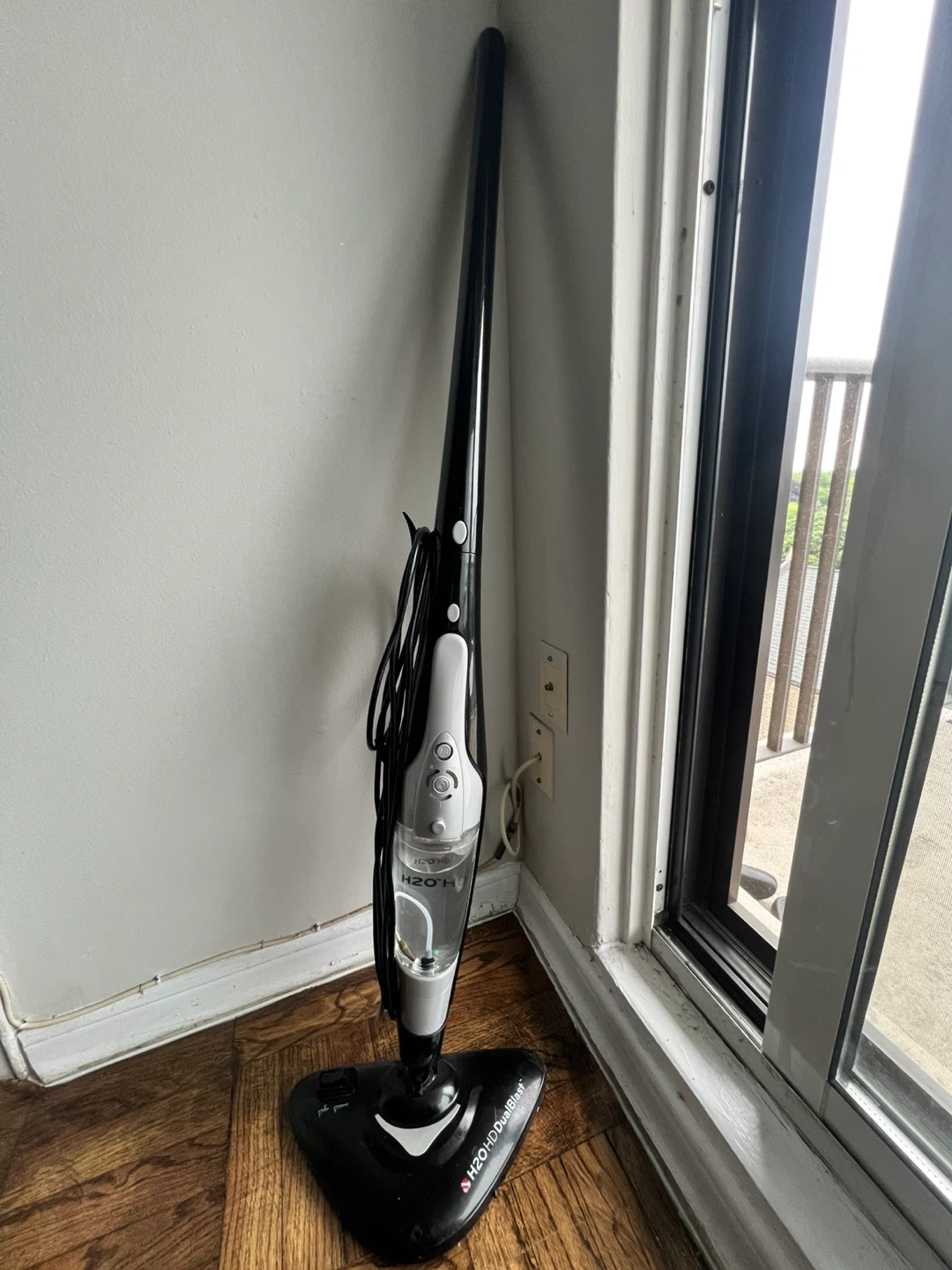 H2O Mop X5 Steam Cleaner - photo 2