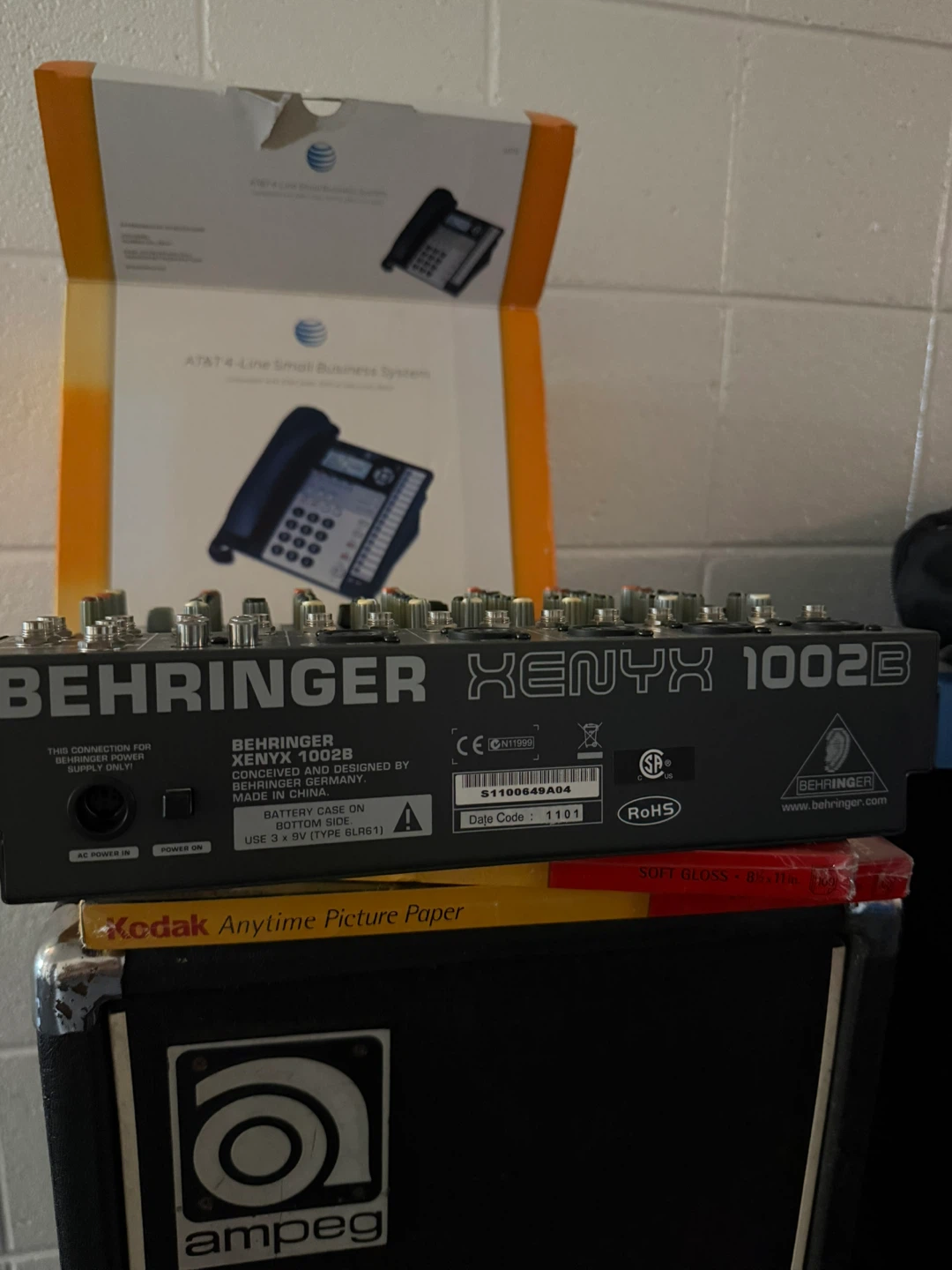 Behringer Xenyx 1002B Compact Mixer - photo 2