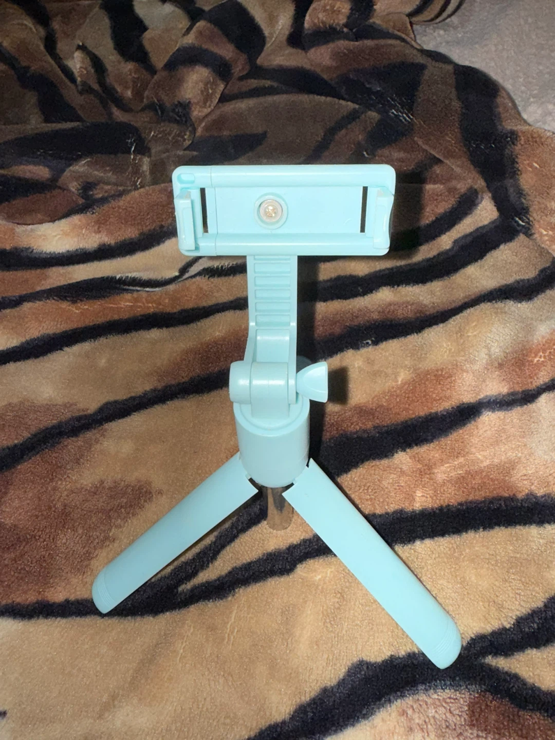Blue Extendable Selfie Stick Tripod with Phone Mount