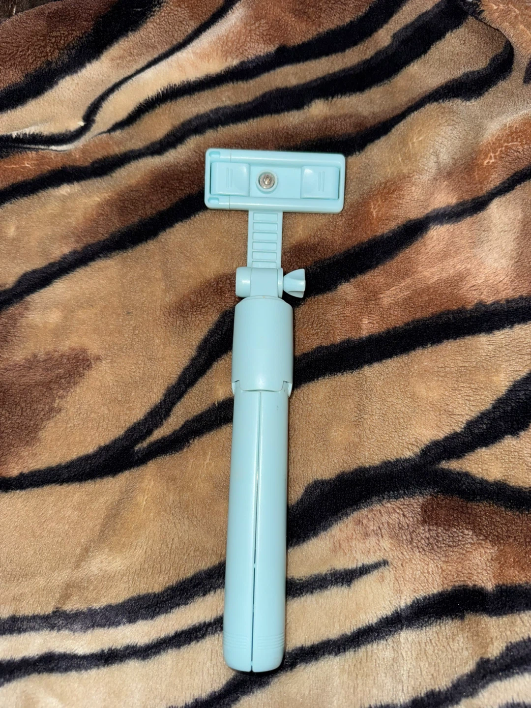 Blue Extendable Selfie Stick Tripod with Phone Mount - photo 3
