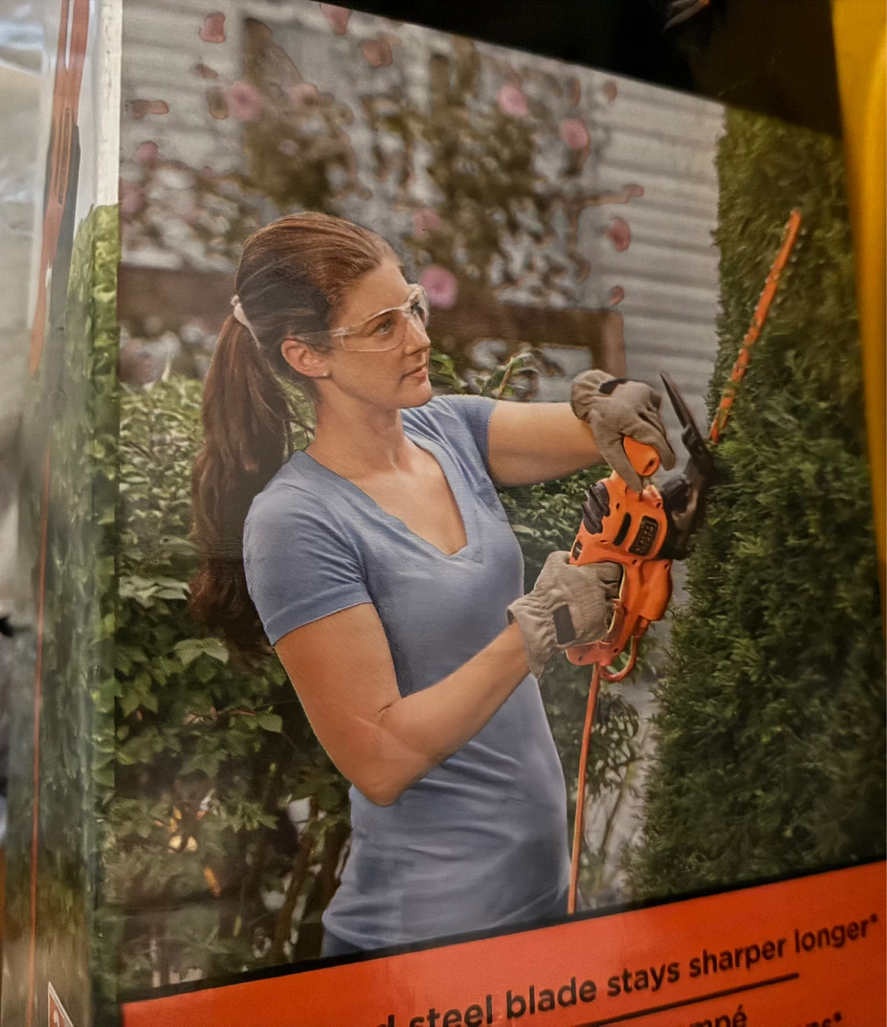 Black + Decker Hedge Trimmer 16-inch