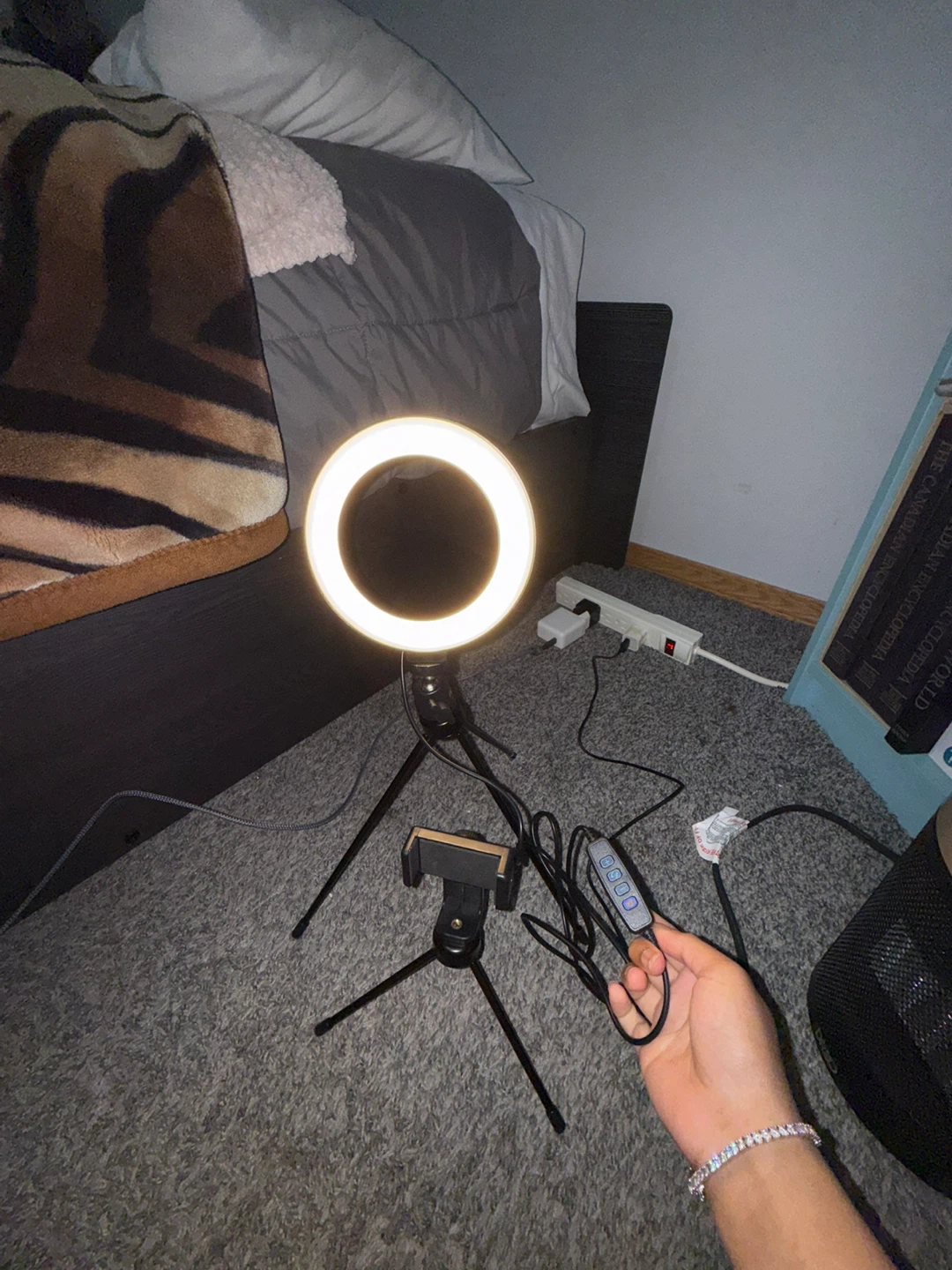 LED Ring Light with Tripod and Phone Mount - photo 2