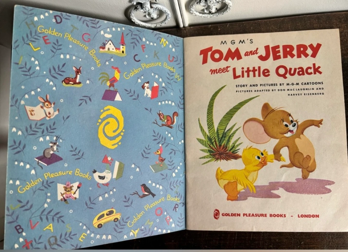 ⚽️MGM's Tom and Jerry meet Little Quack Golden Pleasure Book - photo 2