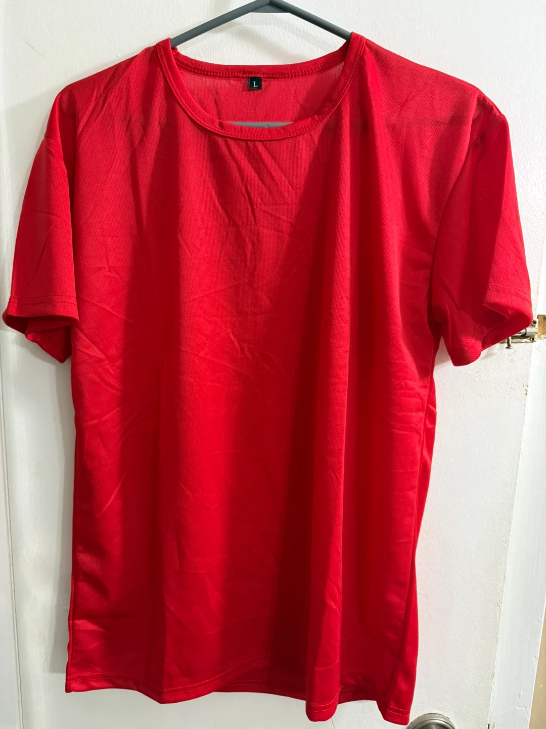 Red T-Shirt Size L ⚽