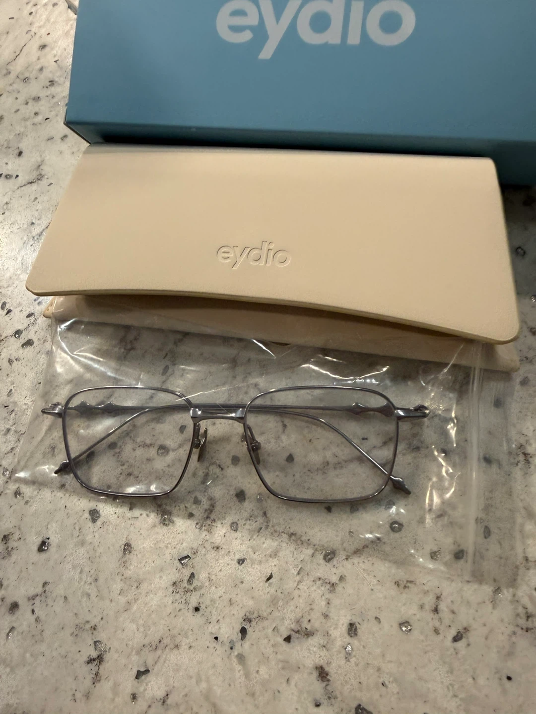 Eydio Black Eyeglasses with Case - photo 4