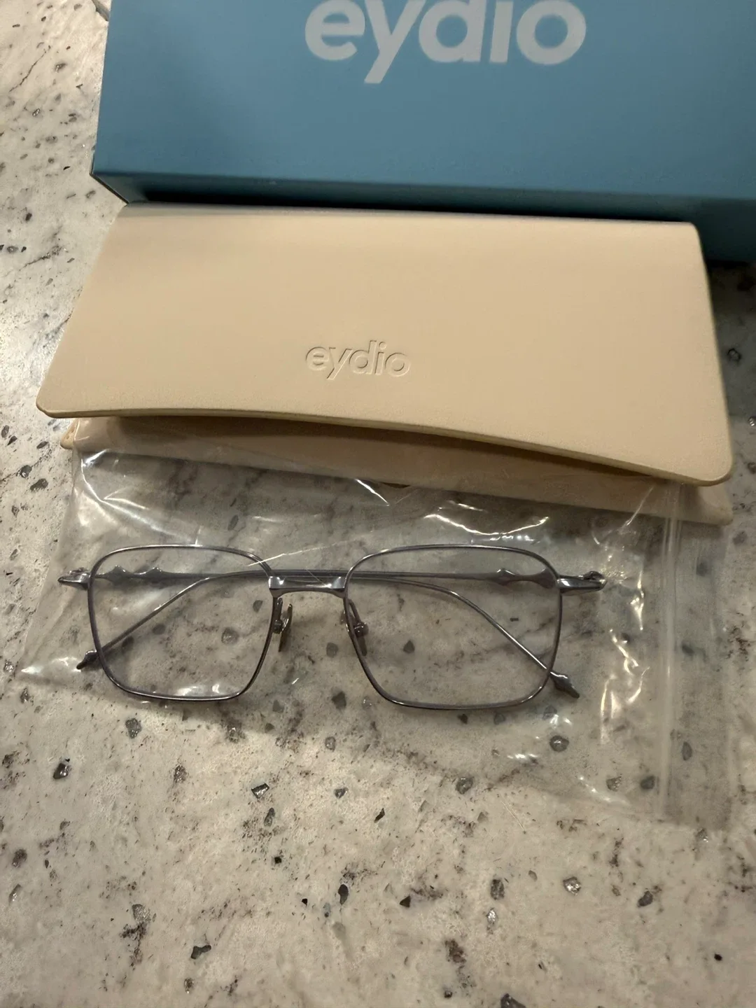 Eydio Black Eyeglasses with Case - photo 4