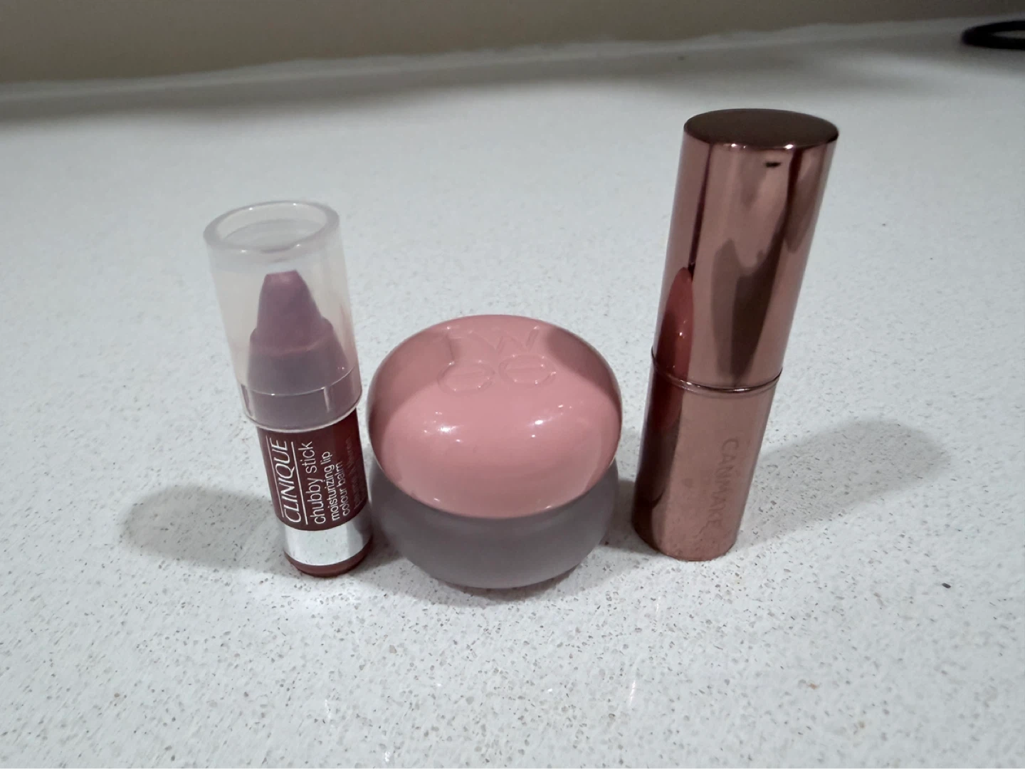 Chanel, Gucci, Hourglass lipsticks - photo 5