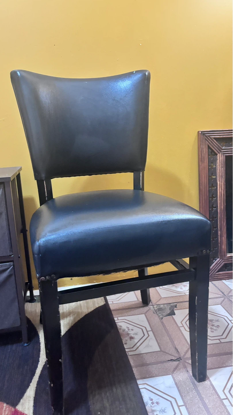 ⚽ Black Faux Leather Dining Chair - photo 2