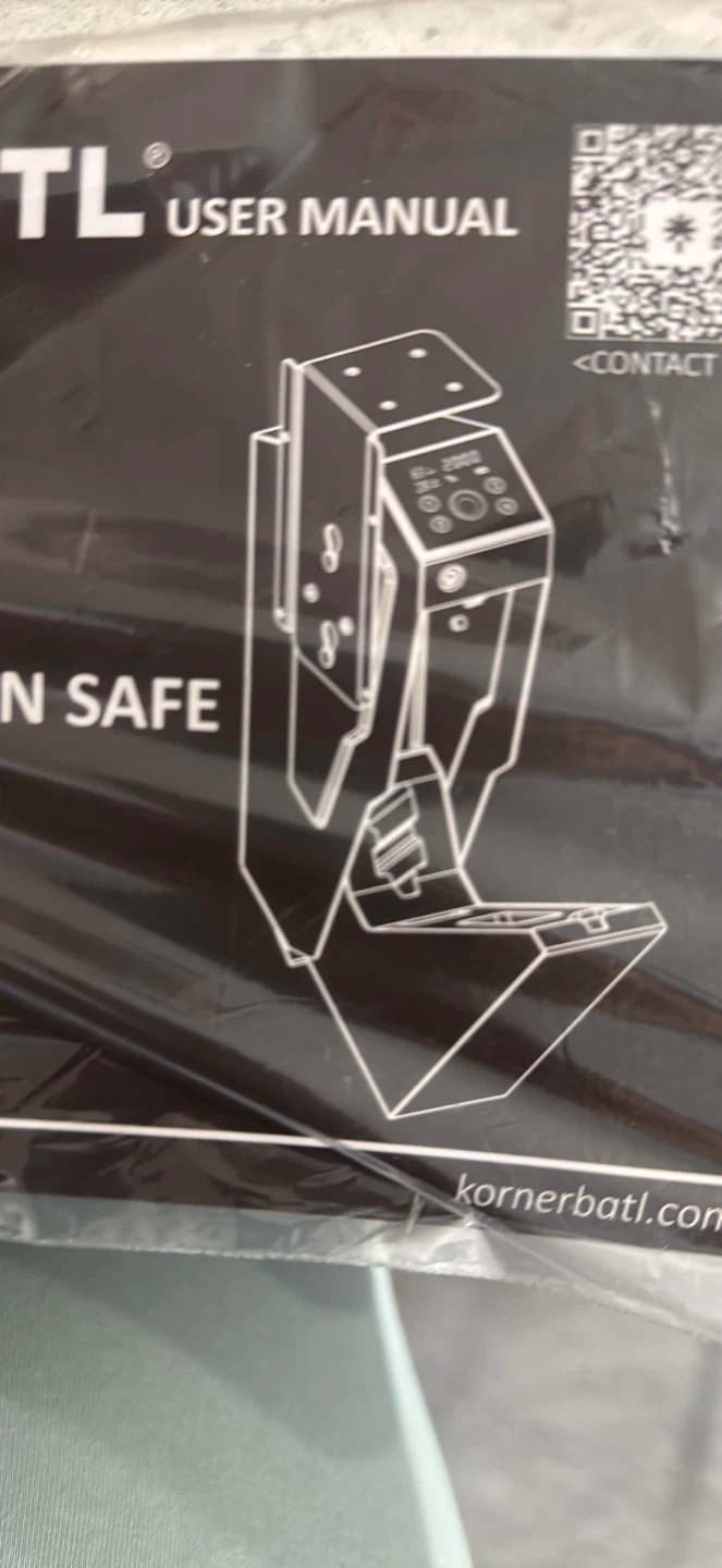 Bed side gun safe