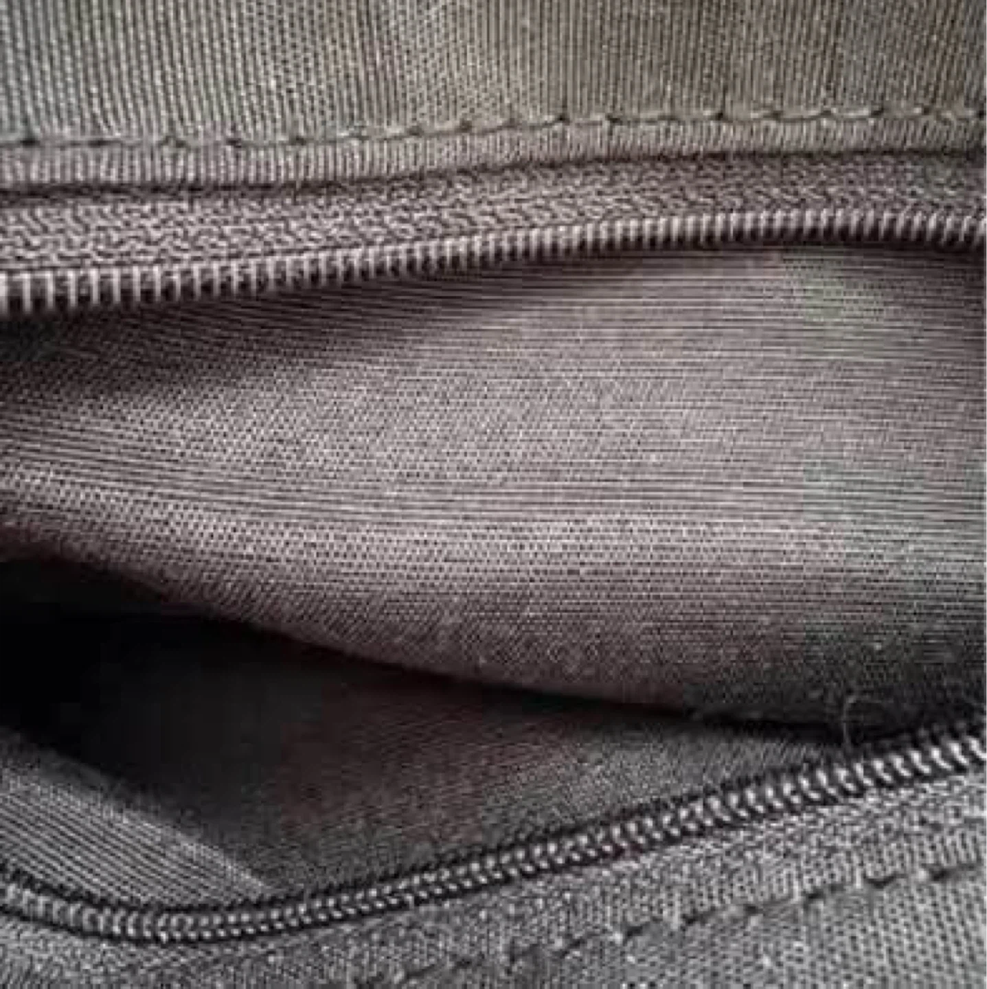 Shoulder bag- Like new, Free - photo 3