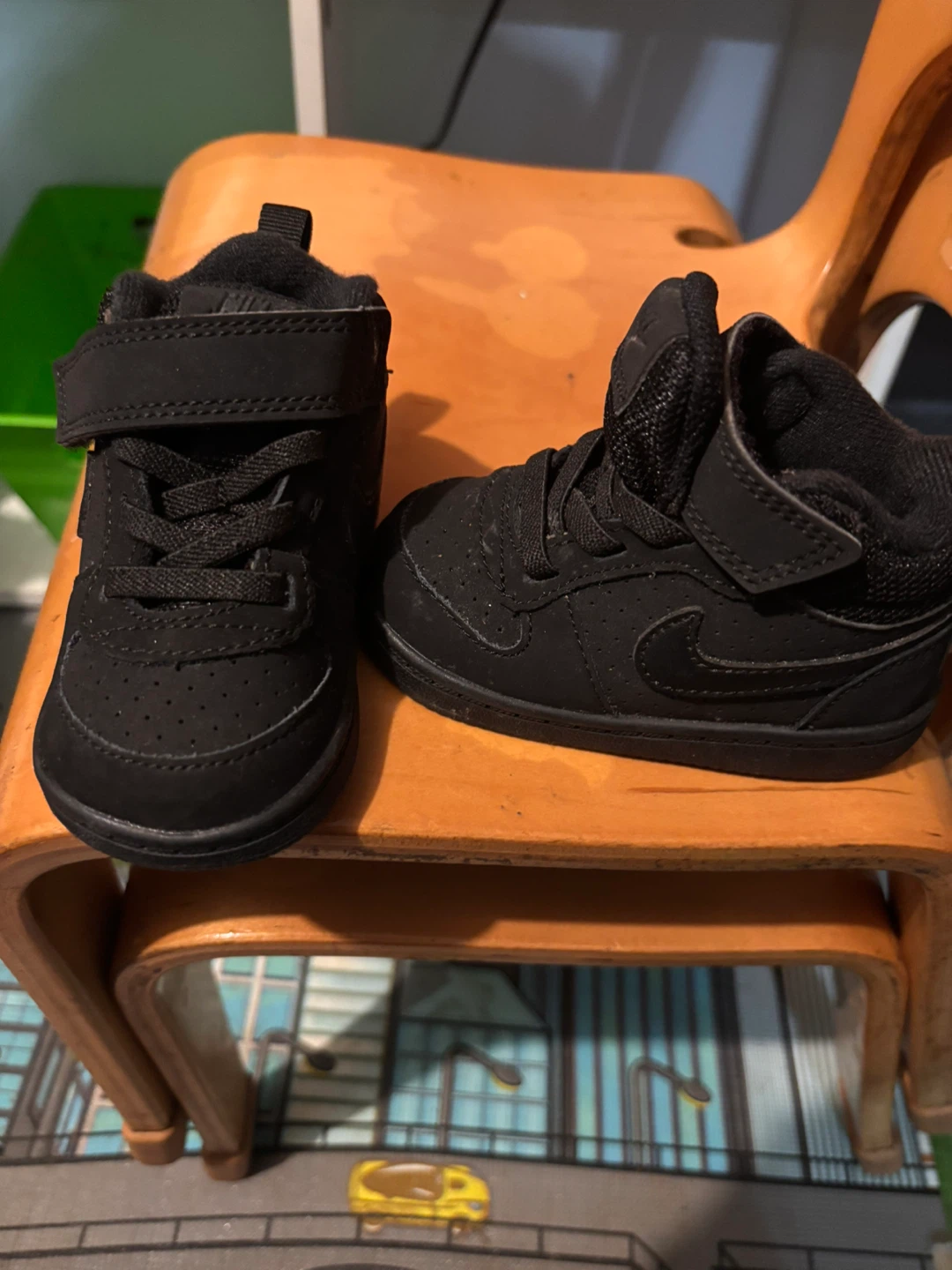 Toddler Nike, Jordan, Adidas Yezzy ) each $15 - photo 2