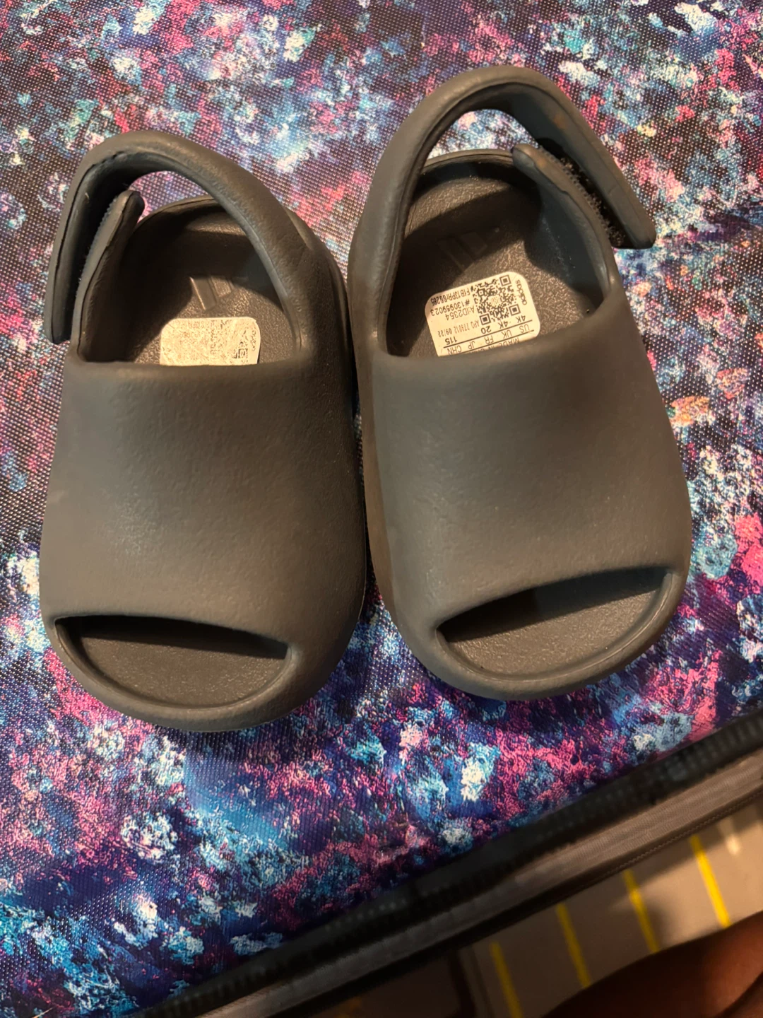 Toddler Nike, Jordan, Adidas Yezzy ) each $15 - photo 3