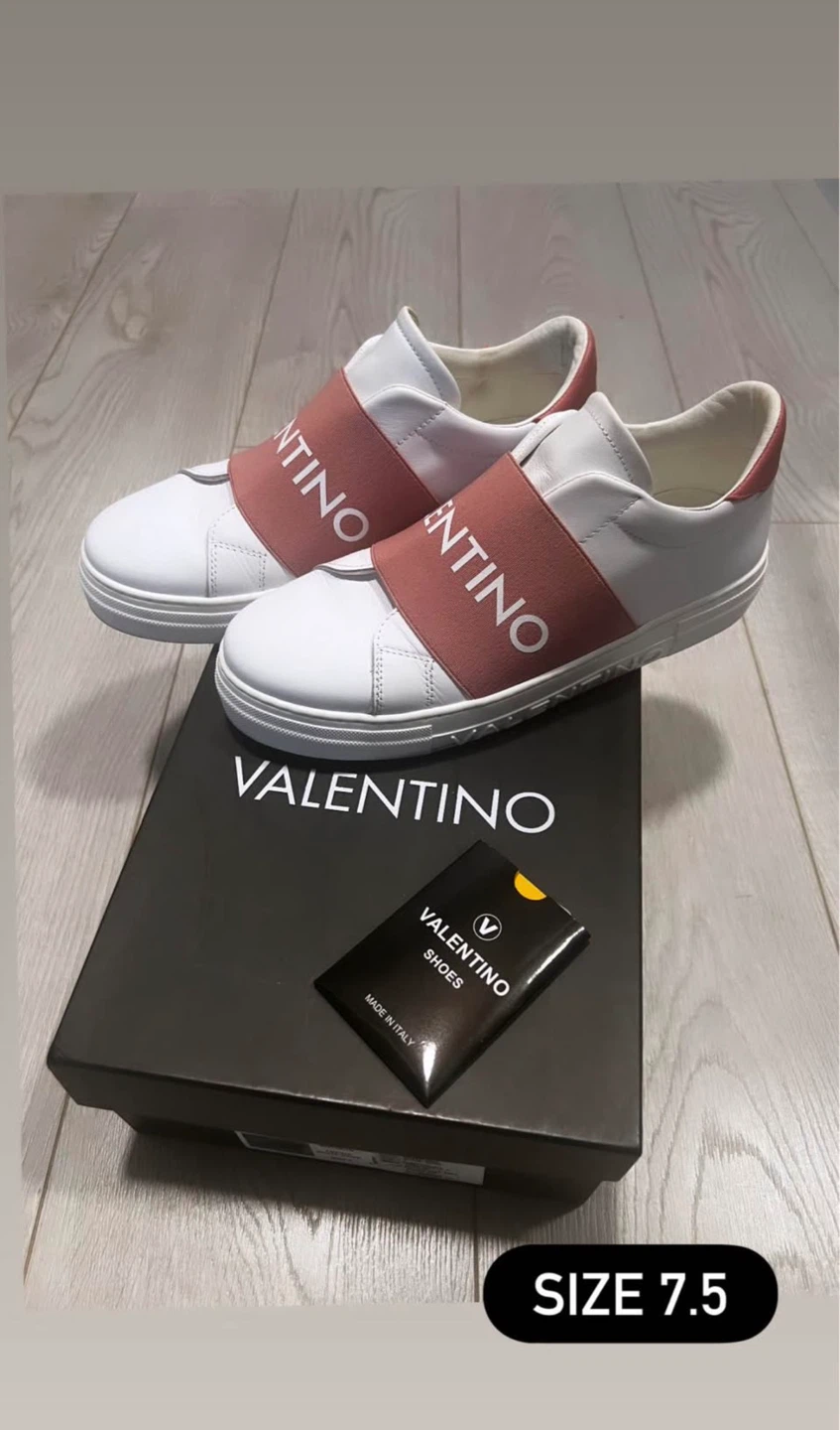 🌺Valentino Sneakers
