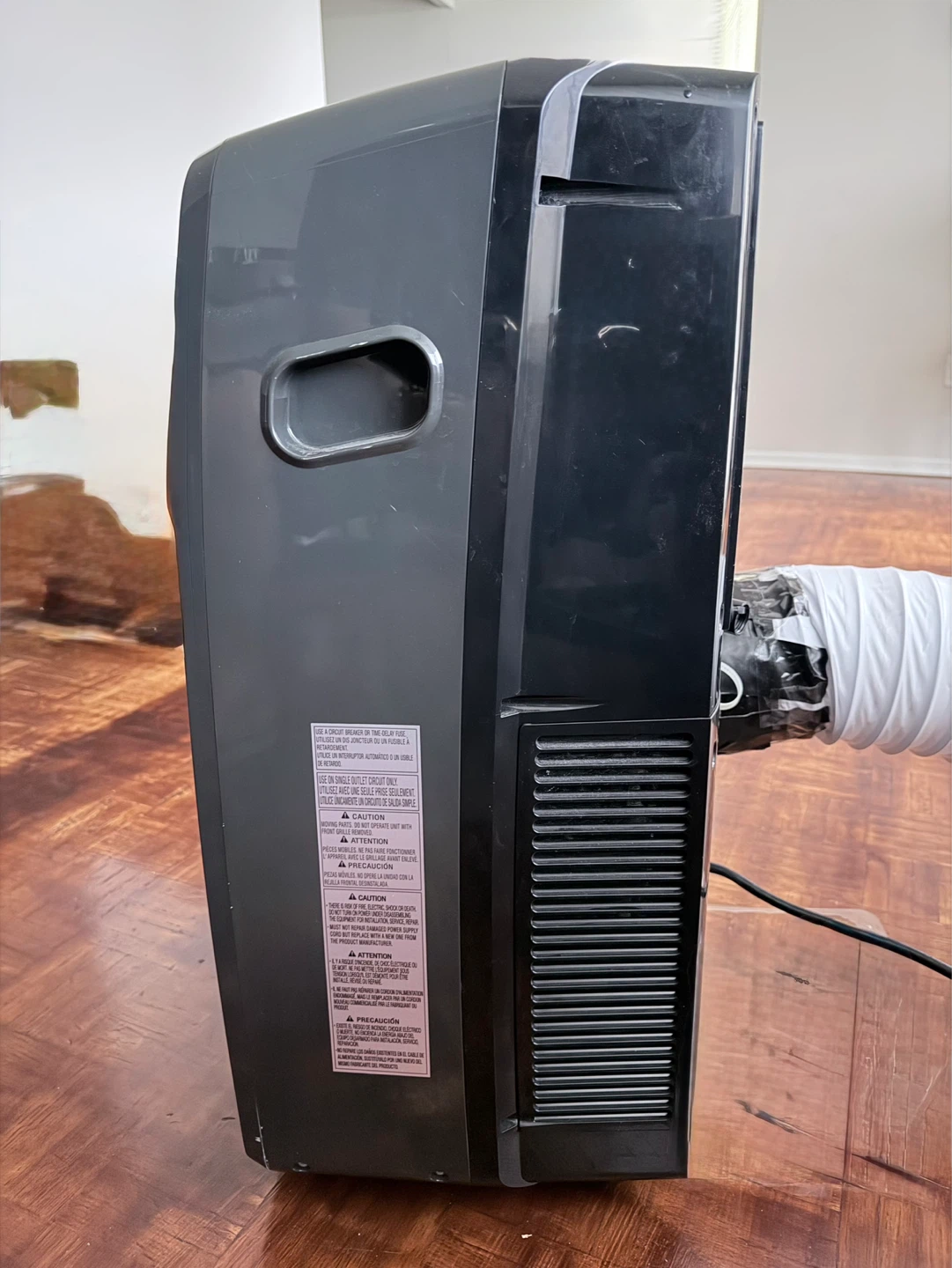LG Portable Air Conditioner 12,000 BTU/h - photo 3