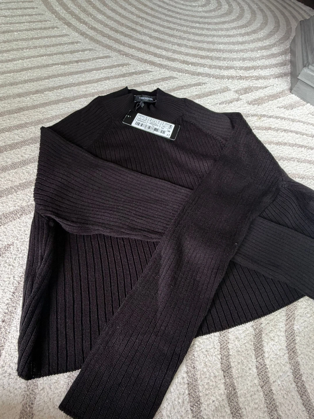 Black Cropped Ribbed Knit Sweater - Size L