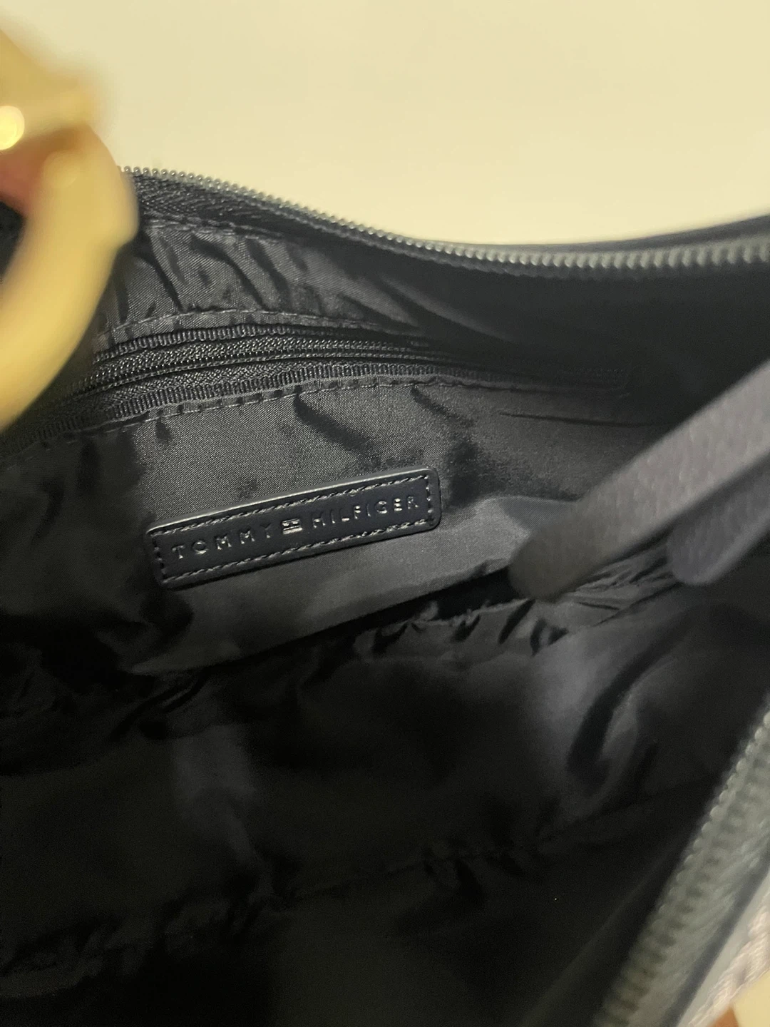 Tommy Hilfiger Monogram Shoulder Bag - photo 4