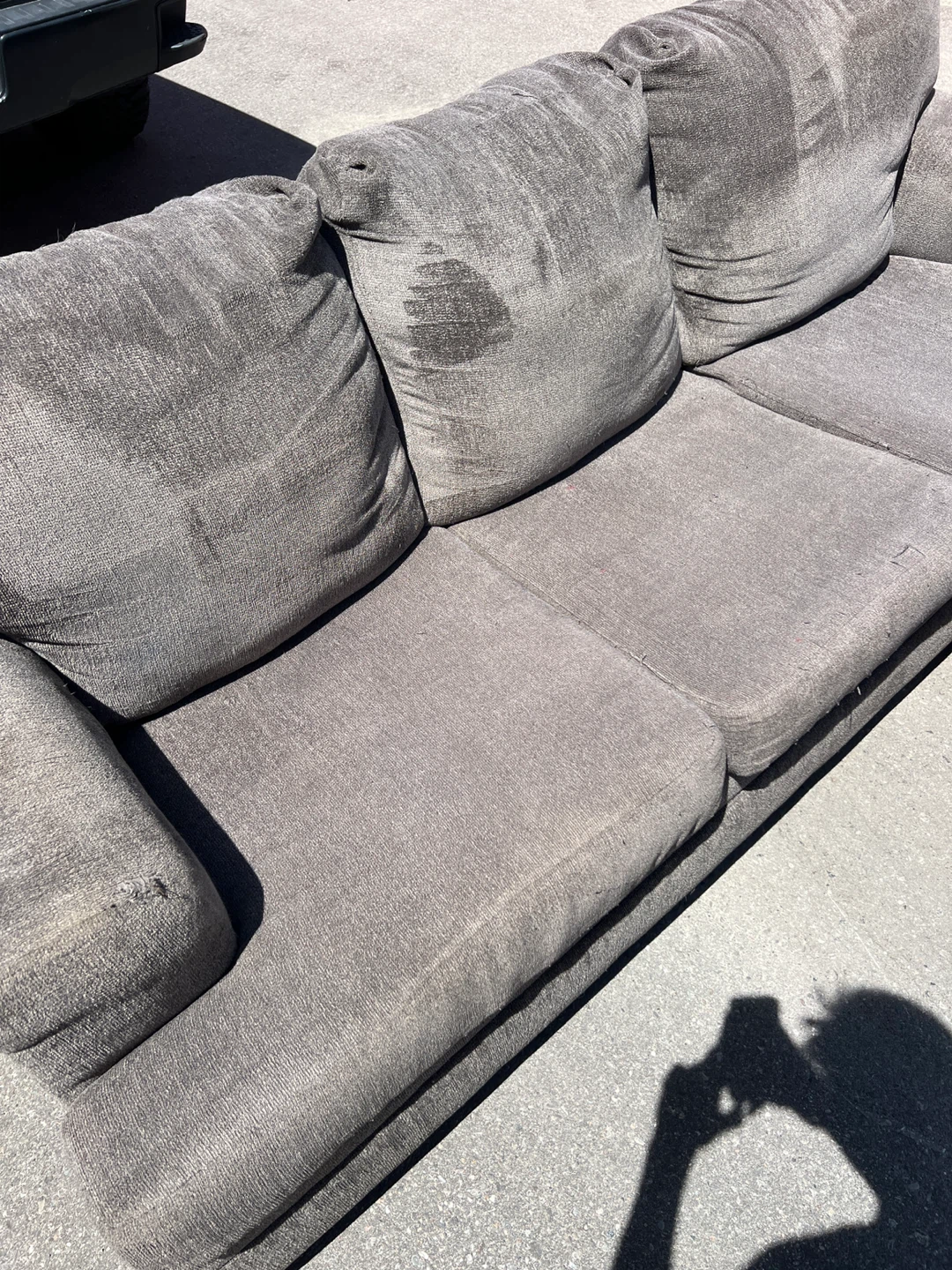 Brown Fabric L Sectional Can also deliver it for free - photo 5